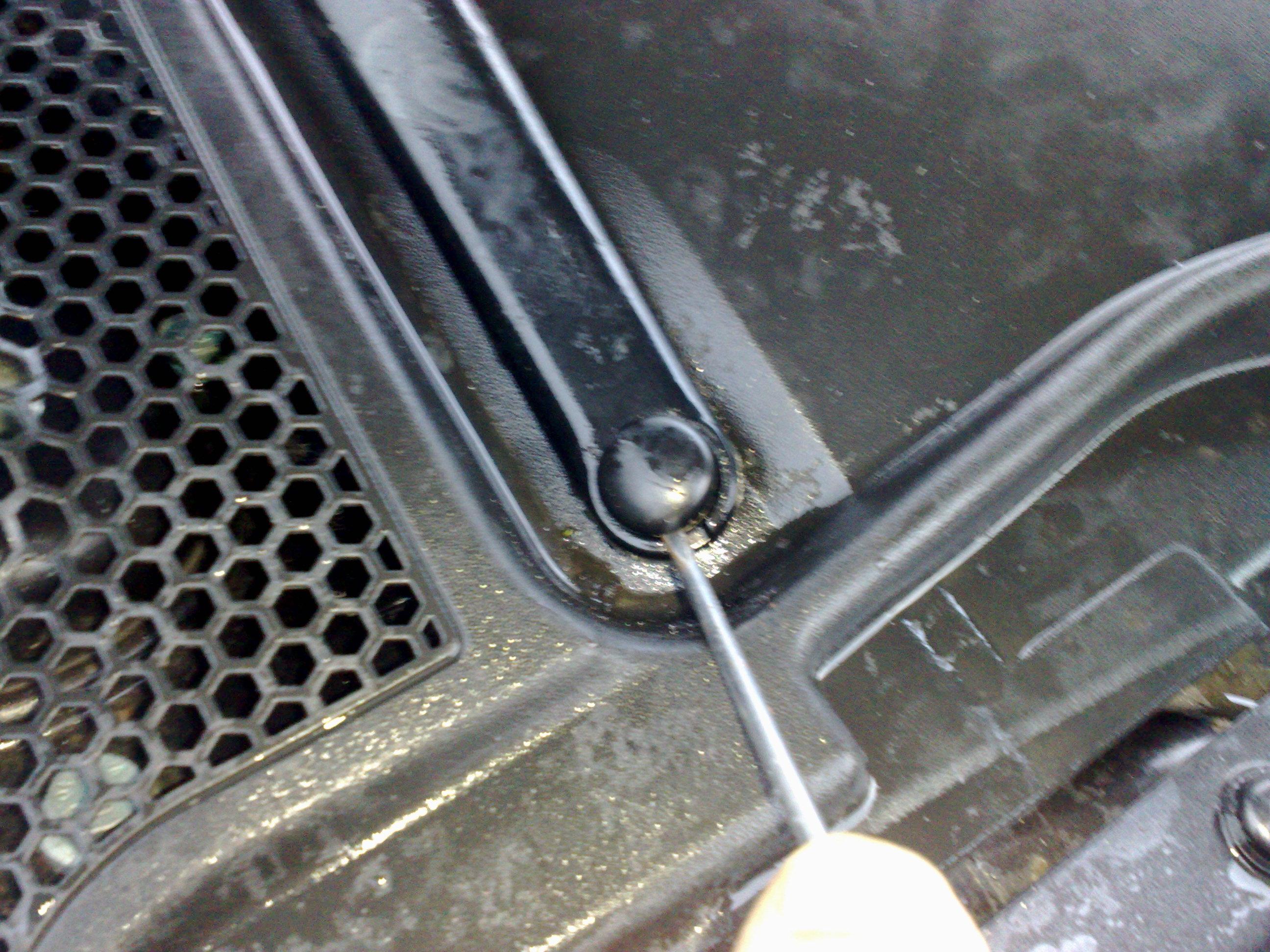 Comment demonter moteur essuie glace golf 5 ? La réponse