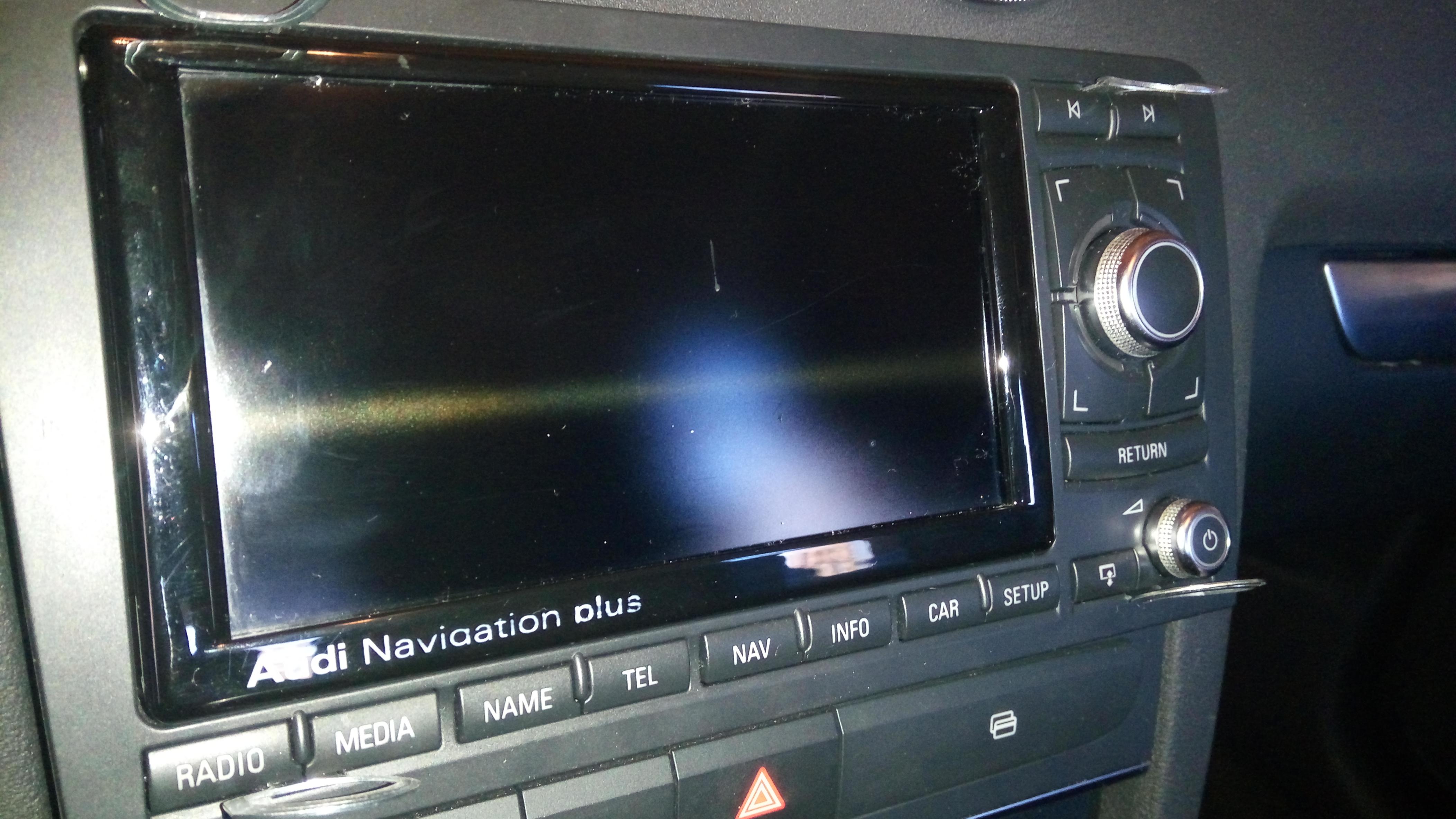 Connecteur Bleu RNS-e + antenne GPS : Problèmes Electrique ou Electronique  - Forum Audi A3 8P - 8V
