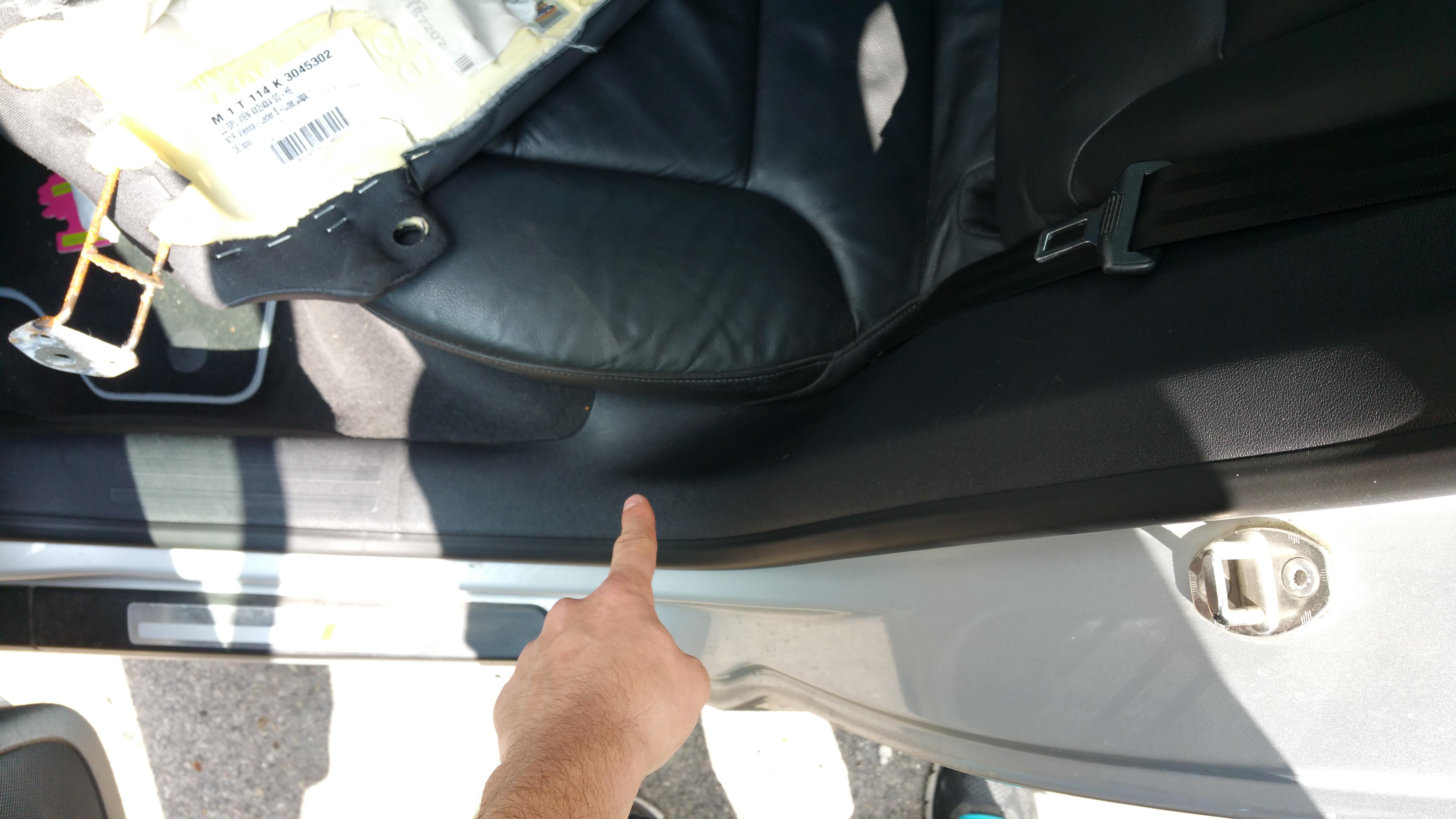 Installation airbags arrière du pack cuir étendu Problèmes Intérieur