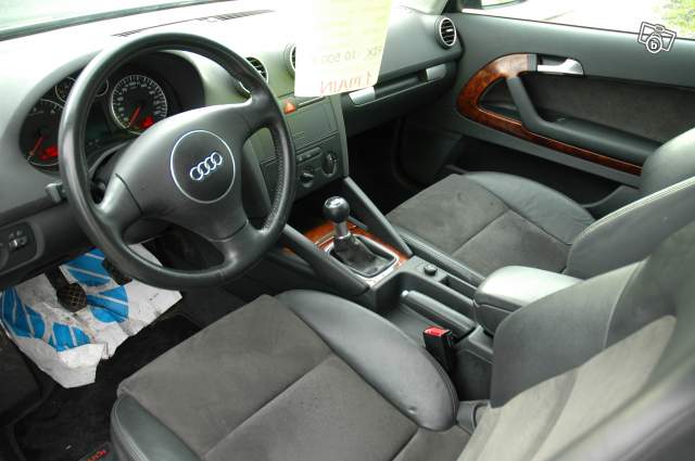 noot amateur Crimineel Question intérieur... : Problèmes Intérieur - Forum Audi A3 8P - 8V