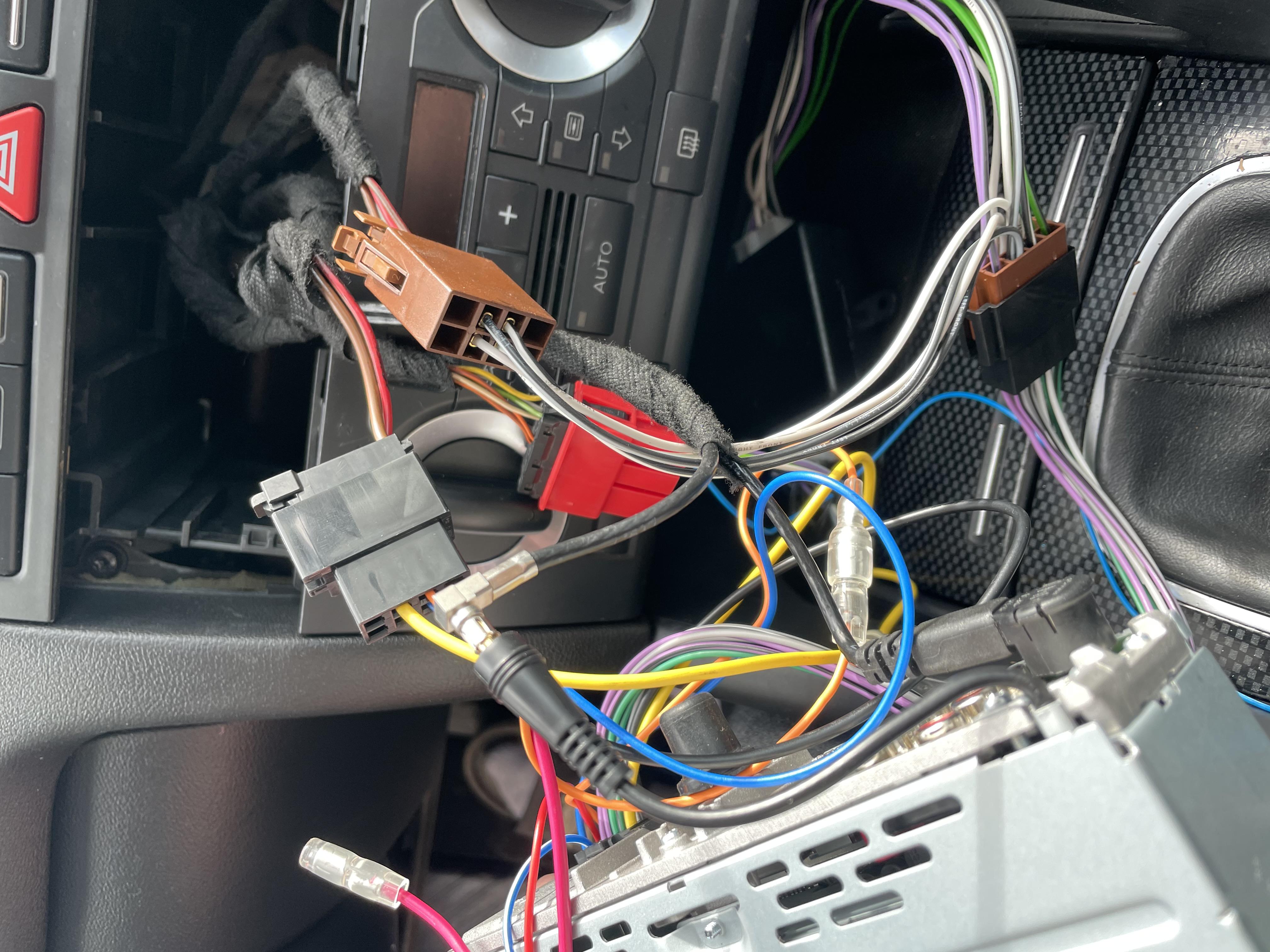 Probleme autoradio alpine CDE-205DAB ne s'allume pas : Problèmes Electrique  ou Electronique - Forum Audi A3 8P - 8V